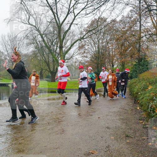 07.12.2025 - St. Pauli X-Mass-Run No. 15 Michael Burmester http://msf.ph/oto/9427170 07.12.2025 11:07:15 Laufen 2613, 43, 520, 612, 2281 meine-sportfotos.de