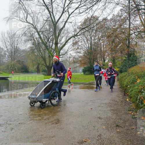 07.12.2025 - St. Pauli X-Mass-Run No. 15 Michael Burmester http://msf.ph/oto/9427214 07.12.2025 11:08:34 Laufen 316 meine-sportfotos.de