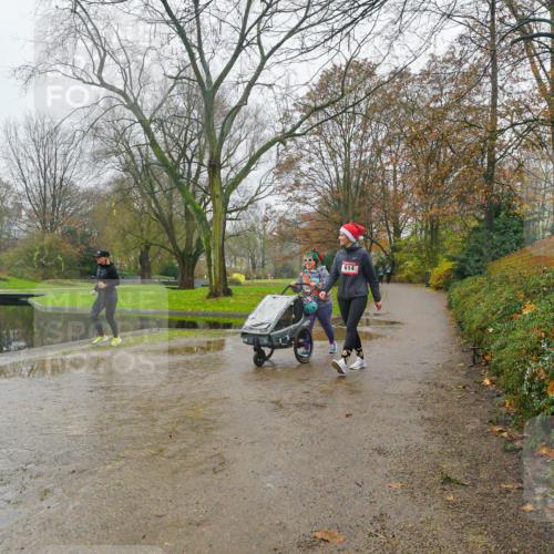 07.12.2025 - St. Pauli X-Mass-Run No. 15 Michael Burmester http://msf.ph/oto/9427240 07.12.2025 11:12:17 Laufen 614 meine-sportfotos.de