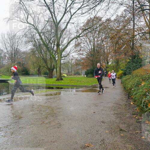 07.12.2025 - St. Pauli X-Mass-Run No. 15 Michael Burmester http://msf.ph/oto/9427287 07.12.2025 11:19:25 Laufen  meine-sportfotos.de