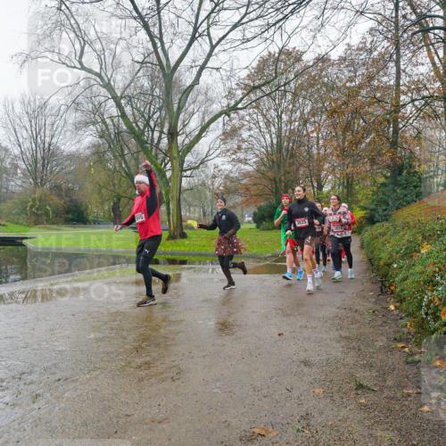 07.12.2025 - St. Pauli X-Mass-Run No. 15 Michael Burmester http://msf.ph/oto/9427307 07.12.2025 11:20:51 Laufen 905, 3825, 3824 meine-sportfotos.de