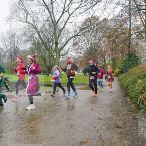 07.12.2025 - St. Pauli X-Mass-Run No. 15 Michael Burmester http://msf.ph/oto/9427319 07.12.2025 11:21:11 Laufen 124, 2561 meine-sportfotos.de