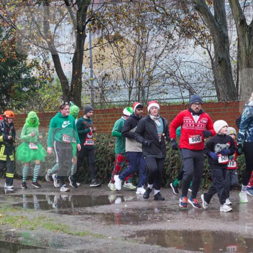 07.12.2025 - St. Pauli X-Mass-Run No. 15 Michael Burmester http://msf.ph/oto/9427368 07.12.2025 10:24:44 Laufen 279, 2325, 3042, 500, 507, 10, 210, 504 meine-sportfotos.de