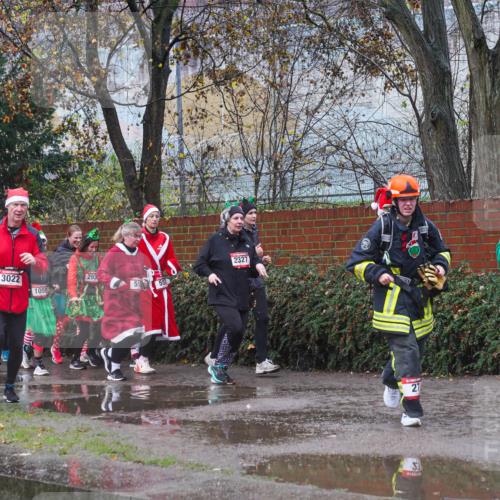 07.12.2025 - St. Pauli X-Mass-Run No. 15 Michael Burmester http://msf.ph/oto/9427380 07.12.2025 10:24:47 Laufen 7, 733, 3022, 293, 51, 1059, 2327, 27 meine-sportfotos.de