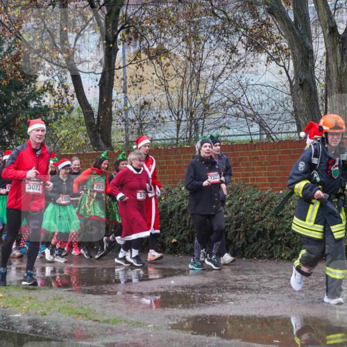 07.12.2025 - St. Pauli X-Mass-Run No. 15 Michael Burmester http://msf.ph/oto/9427382 07.12.2025 10:24:48 Laufen 2733, 3022, 2933, 513, 1059, 2327 meine-sportfotos.de
