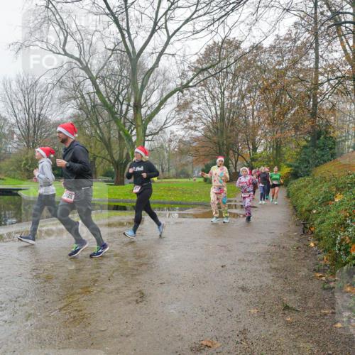 07.12.2025 - St. Pauli X-Mass-Run No. 15 Michael Burmester http://msf.ph/oto/9427422 07.12.2025 11:22:34 Laufen 3928, 3424 meine-sportfotos.de