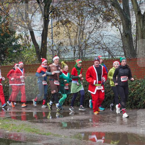 07.12.2025 - St. Pauli X-Mass-Run No. 15 Michael Burmester http://msf.ph/oto/9427424 07.12.2025 10:24:59 Laufen 27, 3392, 2992, 3001, 499, 4863 meine-sportfotos.de