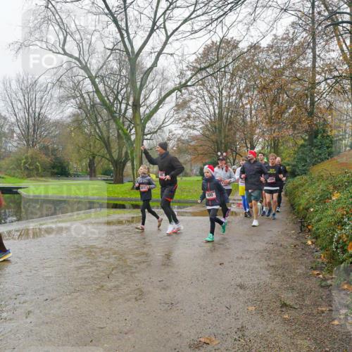 07.12.2025 - St. Pauli X-Mass-Run No. 15 Michael Burmester http://msf.ph/oto/9427452 07.12.2025 11:23:09 Laufen 901, 900 meine-sportfotos.de