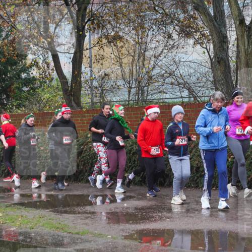 07.12.2025 - St. Pauli X-Mass-Run No. 15 Michael Burmester http://msf.ph/oto/9427456 07.12.2025 10:25:32 Laufen 486, 4869, 1187, 274, 93, 12, 32, 4880 meine-sportfotos.de