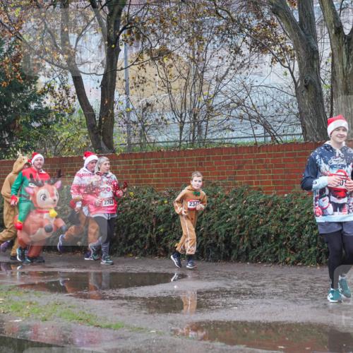 07.12.2025 - St. Pauli X-Mass-Run No. 15 Michael Burmester http://msf.ph/oto/9427485 07.12.2025 10:25:55 Laufen 3558, 2220, 2763, 234 meine-sportfotos.de
