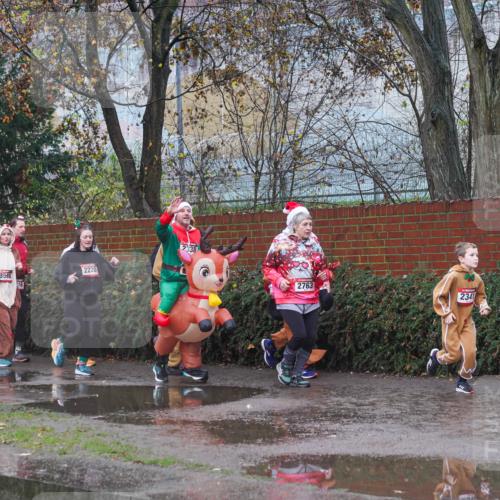 07.12.2025 - St. Pauli X-Mass-Run No. 15 Michael Burmester http://msf.ph/oto/9427489 07.12.2025 10:25:57 Laufen 4229, 3548, 2220, 238, 2763, 2341 meine-sportfotos.de