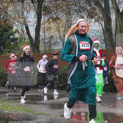 07.12.2025 - St. Pauli X-Mass-Run No. 15 Michael Burmester http://msf.ph/oto/9427501 07.12.2025 10:26:00 Laufen 1517, 2158, 1521, 169, 2574, 4229, 339, 461, 3598, 2220 meine-sportfotos.de
