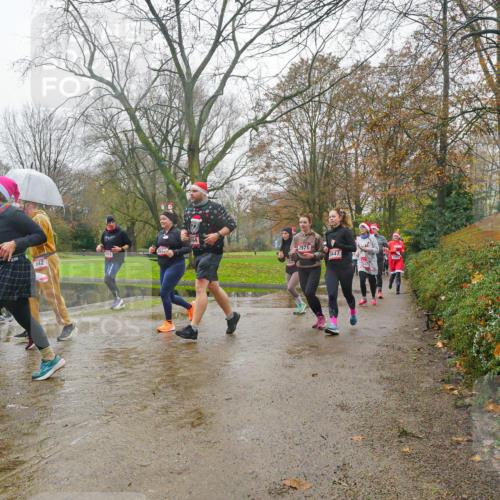 07.12.2025 - St. Pauli X-Mass-Run No. 15 Michael Burmester http://msf.ph/oto/9427503 07.12.2025 11:23:29 Laufen 2971, 8447 meine-sportfotos.de