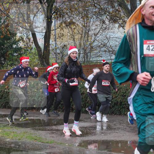 07.12.2025 - St. Pauli X-Mass-Run No. 15 Michael Burmester http://msf.ph/oto/9427504 07.12.2025 10:26:01 Laufen 1517, 152, 2574, 4229, 355 meine-sportfotos.de