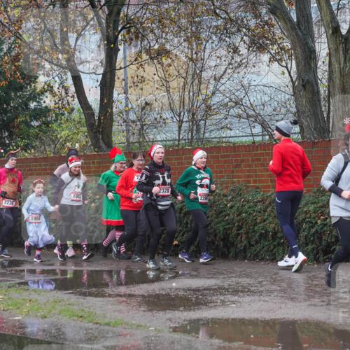 07.12.2025 - St. Pauli X-Mass-Run No. 15 Michael Burmester http://msf.ph/oto/9427536 07.12.2025 10:26:16 Laufen 2165, 1964, 2239, 1984, 1982, 2328, 2286, 4882 meine-sportfotos.de