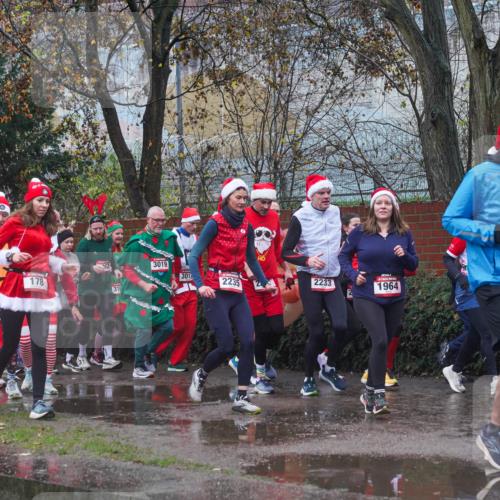 07.12.2025 - St. Pauli X-Mass-Run No. 15 Michael Burmester http://msf.ph/oto/9427548 07.12.2025 10:26:21 Laufen 3101, 256, 178, 310, 3019, 1964, 2165, 223, 3017, 2235, 2, 2233, 19 meine-sportfotos.de