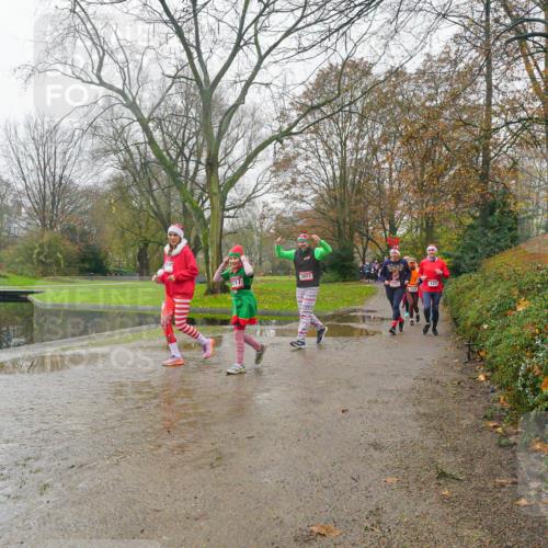 07.12.2025 - St. Pauli X-Mass-Run No. 15 Michael Burmester http://msf.ph/oto/9427565 07.12.2025 11:23:56 Laufen 2717, 3657, 125 meine-sportfotos.de