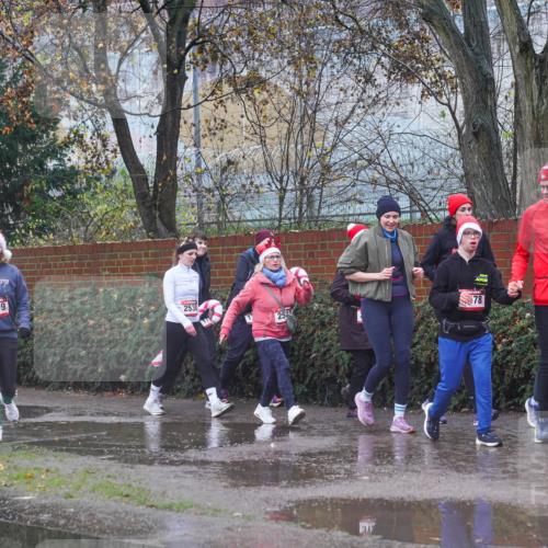 07.12.2025 - St. Pauli X-Mass-Run No. 15 Michael Burmester http://msf.ph/oto/9427617 07.12.2025 10:26:54 Laufen 16, 2959, 78, 2538 meine-sportfotos.de