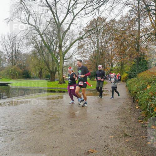07.12.2025 - St. Pauli X-Mass-Run No. 15 Michael Burmester http://msf.ph/oto/9427618 07.12.2025 11:24:29 Laufen 2547, 548, 2475 meine-sportfotos.de