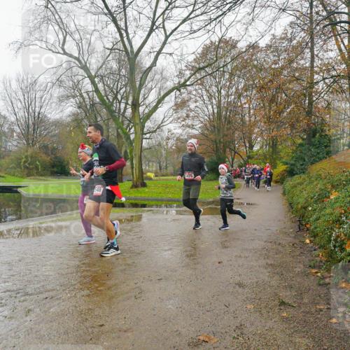 07.12.2025 - St. Pauli X-Mass-Run No. 15 Michael Burmester http://msf.ph/oto/9427621 07.12.2025 11:24:30 Laufen 548, 2475 meine-sportfotos.de