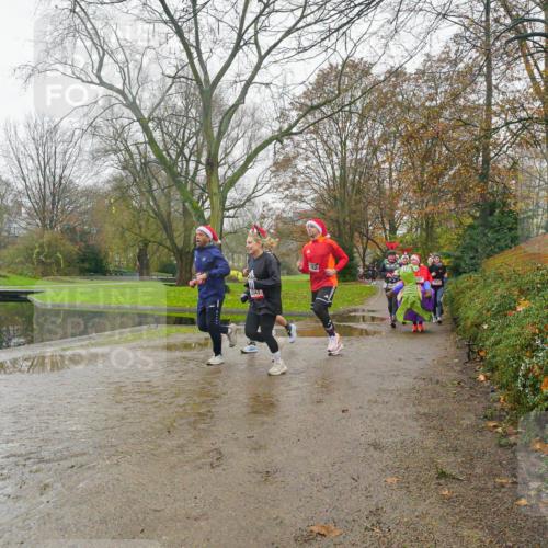 07.12.2025 - St. Pauli X-Mass-Run No. 15 Michael Burmester http://msf.ph/oto/9427625 07.12.2025 11:24:37 Laufen 2047, 182 meine-sportfotos.de