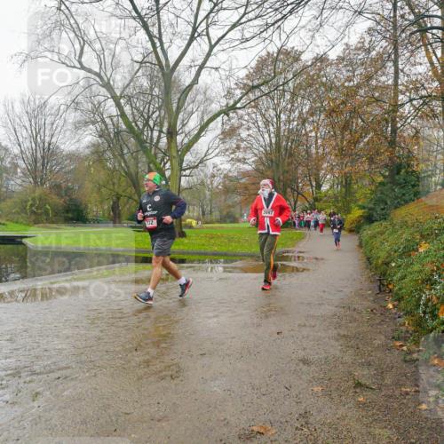 07.12.2025 - St. Pauli X-Mass-Run No. 15 Michael Burmester http://msf.ph/oto/9427655 07.12.2025 11:24:50 Laufen 732, 2097 meine-sportfotos.de
