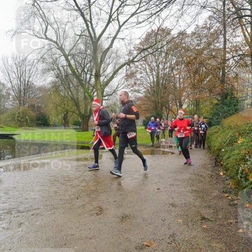 07.12.2025 - St. Pauli X-Mass-Run No. 15 Michael Burmester http://msf.ph/oto/9427674 07.12.2025 11:25:08 Laufen 243, 1602 meine-sportfotos.de