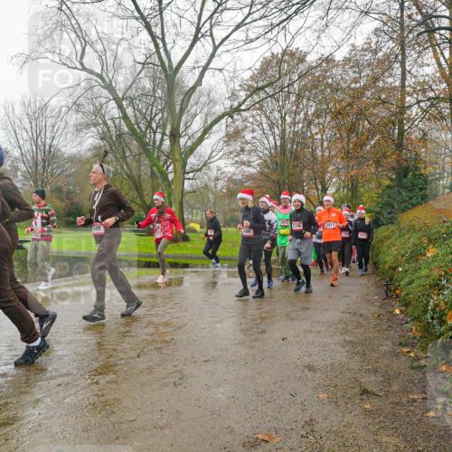 07.12.2025 - St. Pauli X-Mass-Run No. 15 Michael Burmester http://msf.ph/oto/9427691 07.12.2025 11:25:13 Laufen 648, 2853, 2346, 2911, 644, 3913 meine-sportfotos.de