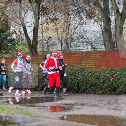 07.12.2025 - St. Pauli X-Mass-Run No. 15 Michael Burmester http://msf.ph/oto/9427839 07.12.2025 10:42:30 Laufen 143, 2254, 92 meine-sportfotos.de