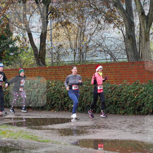 07.12.2025 - St. Pauli X-Mass-Run No. 15 Michael Burmester http://msf.ph/oto/9427866 07.12.2025 10:42:47 Laufen 1705, 166, 298, 167, 300 meine-sportfotos.de