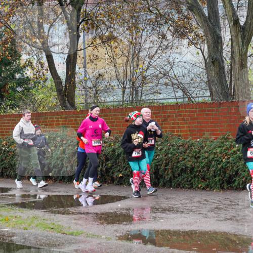 07.12.2025 - St. Pauli X-Mass-Run No. 15 Michael Burmester http://msf.ph/oto/9427884 07.12.2025 10:43:05 Laufen  meine-sportfotos.de