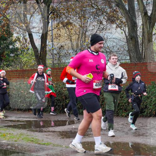 07.12.2025 - St. Pauli X-Mass-Run No. 15 Michael Burmester http://msf.ph/oto/9427890 07.12.2025 10:43:08 Laufen 185, 4000, 306, 297 meine-sportfotos.de