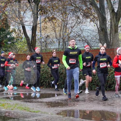 07.12.2025 - St. Pauli X-Mass-Run No. 15 Michael Burmester http://msf.ph/oto/9427995 07.12.2025 10:44:24 Laufen 4573, 4568, 4566, 4563, 4576, 0, 4565, 4565, 4571, 858 meine-sportfotos.de