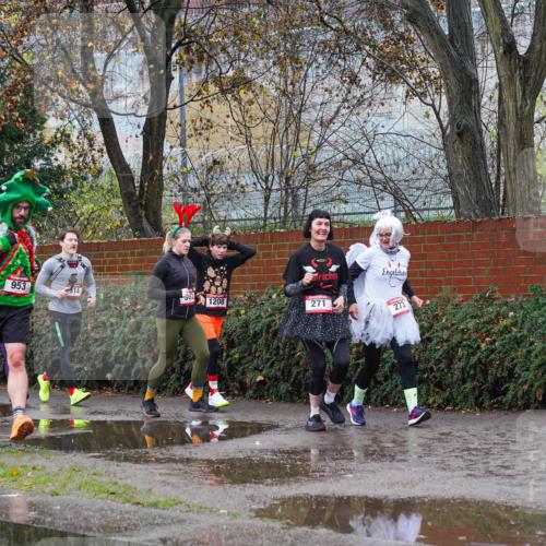 07.12.2025 - St. Pauli X-Mass-Run No. 15 Michael Burmester http://msf.ph/oto/9428020 07.12.2025 10:44:40 Laufen 46, 1049, 953, 14, 1208, 271, 273, 920 meine-sportfotos.de