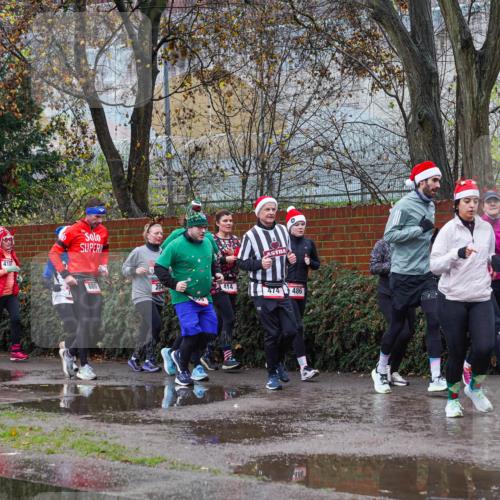 07.12.2025 - St. Pauli X-Mass-Run No. 15 Michael Burmester http://msf.ph/oto/9428044 07.12.2025 10:44:49 Laufen 596, 419, 880, 204, 414, 474, 486, 400, 1202 meine-sportfotos.de