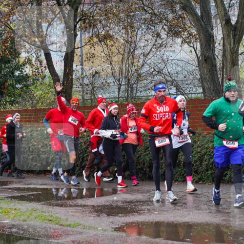 07.12.2025 - St. Pauli X-Mass-Run No. 15 Michael Burmester http://msf.ph/oto/9428050 07.12.2025 10:44:52 Laufen 382, 1380, 50, 596, 19, 4191, 880, 1385, 659, 486 meine-sportfotos.de