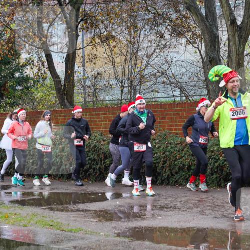 07.12.2025 - St. Pauli X-Mass-Run No. 15 Michael Burmester http://msf.ph/oto/9428089 07.12.2025 10:45:20 Laufen 1568, 171, 395, 190, 182, 313, 158, 2006 meine-sportfotos.de