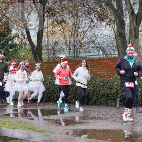 07.12.2025 - St. Pauli X-Mass-Run No. 15 Michael Burmester http://msf.ph/oto/9428096 07.12.2025 10:45:22 Laufen 4581, 190, 12, 1568, 1619, 171, 313, 182, 58, 10, 361 meine-sportfotos.de