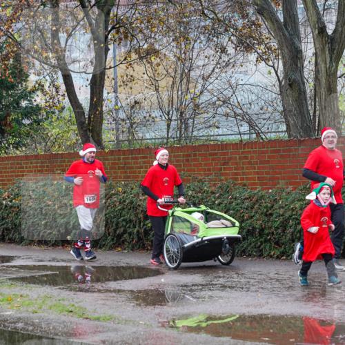 07.12.2025 - St. Pauli X-Mass-Run No. 15 Michael Burmester http://msf.ph/oto/9428377 07.12.2025 10:48:52 Laufen 1686, 1127 meine-sportfotos.de