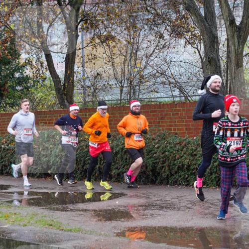 07.12.2025 - St. Pauli X-Mass-Run No. 15 Michael Burmester http://msf.ph/oto/9428543 07.12.2025 11:02:45 Laufen 551, 2062, 2462, 2064, 2197 meine-sportfotos.de