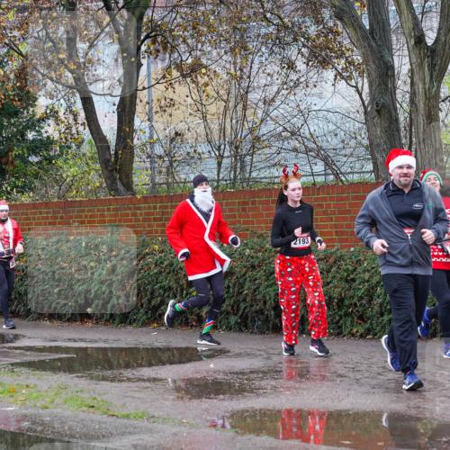 07.12.2025 - St. Pauli X-Mass-Run No. 15 Michael Burmester http://msf.ph/oto/9428589 07.12.2025 11:03:24 Laufen 2193, 437, 203 meine-sportfotos.de