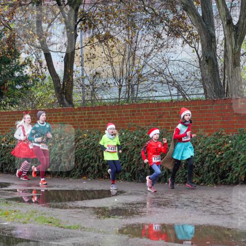 07.12.2025 - St. Pauli X-Mass-Run No. 15 Michael Burmester http://msf.ph/oto/9428594 07.12.2025 11:03:28 Laufen 672, 2814, 1431, 1349, 1391 meine-sportfotos.de