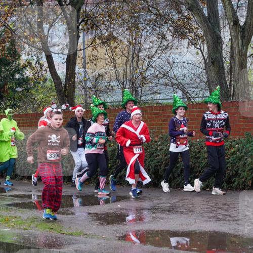 07.12.2025 - St. Pauli X-Mass-Run No. 15 Michael Burmester http://msf.ph/oto/9428634 07.12.2025 11:04:21 Laufen 3099, 205, 3306, 2069, 2787 meine-sportfotos.de
