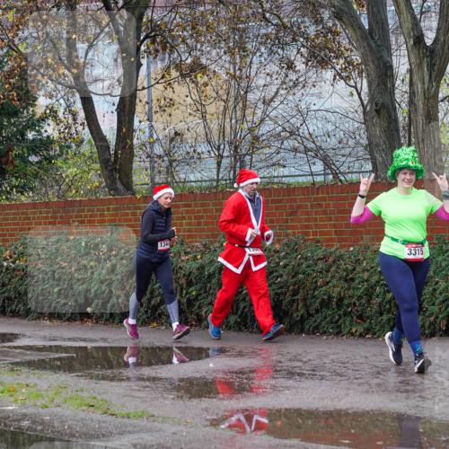07.12.2025 - St. Pauli X-Mass-Run No. 15 Michael Burmester http://msf.ph/oto/9428697 07.12.2025 11:05:01 Laufen 134, 3315 meine-sportfotos.de