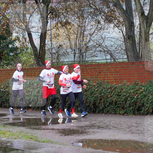 07.12.2025 - St. Pauli X-Mass-Run No. 15 Michael Burmester http://msf.ph/oto/9428712 07.12.2025 11:05:19 Laufen 2190, 2189, 4249, 4824 meine-sportfotos.de