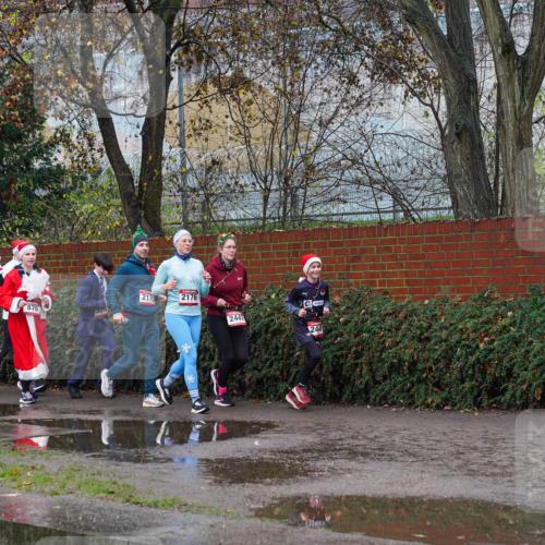 07.12.2025 - St. Pauli X-Mass-Run No. 15 Michael Burmester http://msf.ph/oto/9428721 07.12.2025 11:05:24 Laufen 865, 2175, 2176, 870, 2441, 24, 4841 meine-sportfotos.de