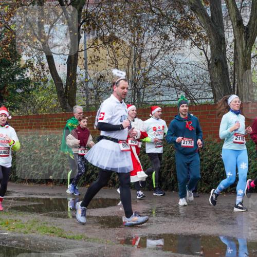 07.12.2025 - St. Pauli X-Mass-Run No. 15 Michael Burmester http://msf.ph/oto/9428725 07.12.2025 11:05:26 Laufen 865, 872, 870, 2176, 2175, 2447 meine-sportfotos.de