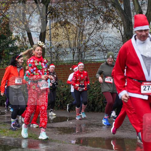 07.12.2025 - St. Pauli X-Mass-Run No. 15 Michael Burmester http://msf.ph/oto/9428754 07.12.2025 11:05:42 Laufen 2000, 8888, 3068, 678, 307, 3181, 4105, 674, 2749, 2400 meine-sportfotos.de
