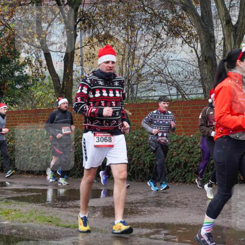 07.12.2025 - St. Pauli X-Mass-Run No. 15 Michael Burmester http://msf.ph/oto/9428759 07.12.2025 11:05:45 Laufen 65, 2000, 3068, 3070 meine-sportfotos.de
