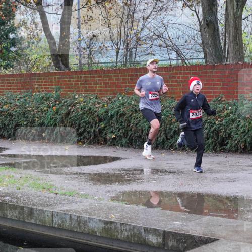 07.12.2025 - St. Pauli X-Mass-Run No. 15 Michael Burmester http://msf.ph/oto/9428768 07.12.2025 09:37:25 Laufen 2224, 2030, 3110 meine-sportfotos.de